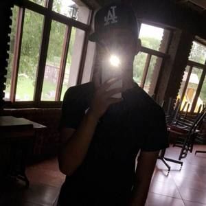 Meet your Posher, Alejandro